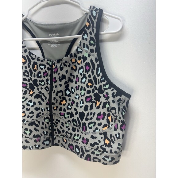 Torrid  Women’s Low-Impact Wireless Zip Front Active Sports Bra Animal Print 3 - Picture 4 of 13